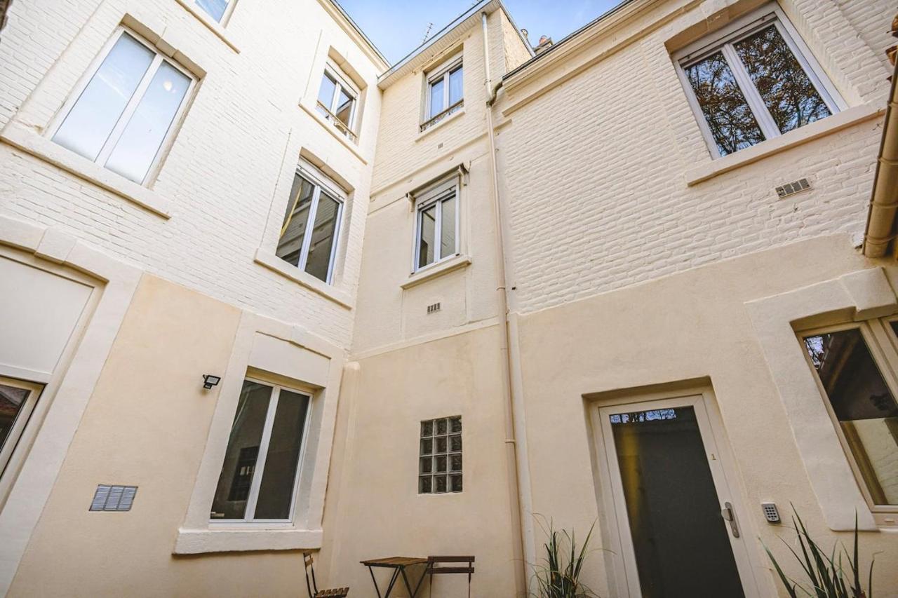 Suite Grand Siecle Ch - Reims Centre Ville Exterior photo